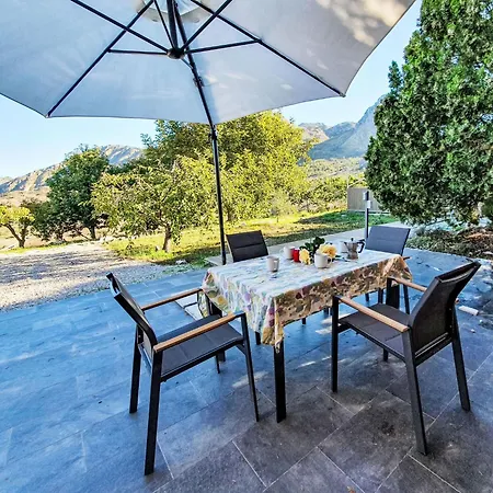 Villa Favorita Ginestra By Interhome *